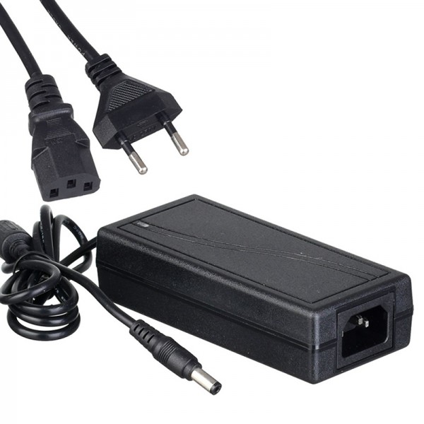 TECHNOMAX TM-2110 12 VOLT - 5 AMPER 5.5*2.5 UÇLU PLASTİK KASA MASAÜSTÜ ADAPTÖR