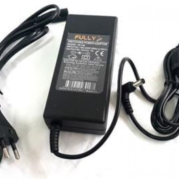 SMY 1611D 12 Volt 5 Amper 5.5x2.5mm Uçlu Plastik Kasa Masaüstü Adaptör
