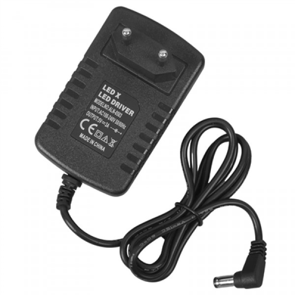 Powermaster PM-16737 5 Volt - 3 Amper 5.5*2.5 Mm Uçlu Plastik Kasa Adaptör