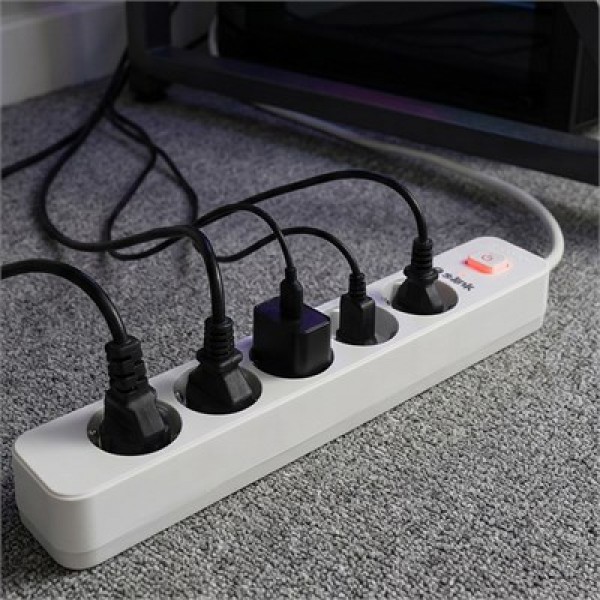 S-Link SPG501S 1.5 Metre Kablolu 750 Joule 1.5 Mm Anahtarlı 5'li Akım Korumalı Priz S-Link SPG501S 1.5 Metre Kablolu 750 Joule 1.5 Mm Anahtarlı 5'li Akım Korumalı Priz